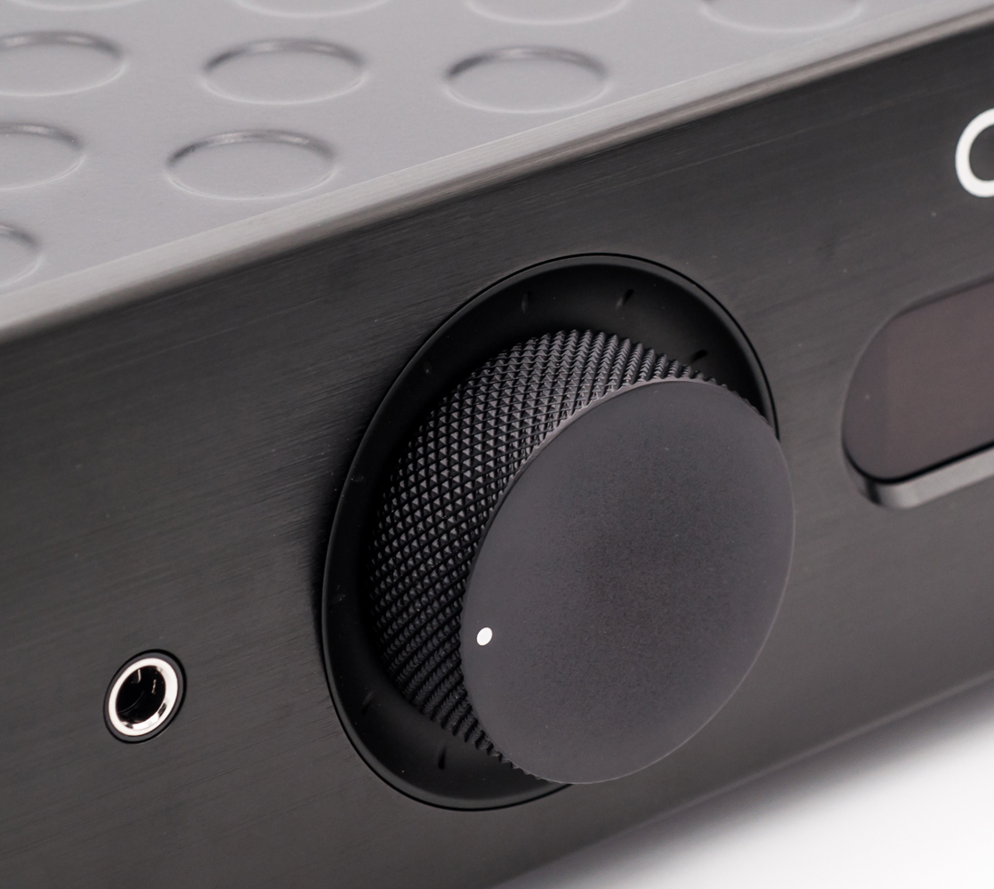 detailed view of the volume knob